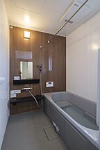 シンプルモダンスタイルの浴室 NEOデザインホームの事例画像