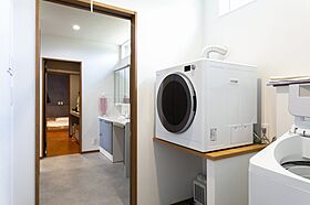 NEOデザインホームの施工事例「さんかく屋根の大きな吹き抜けがある平屋」の画像10