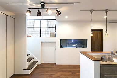 NEOデザインホームの施工事例「アクアリウムのある暮らし」の画像