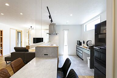 NEOデザインホームの施工事例「愛猫と暮らす、隠し扉のある平屋」の画像2