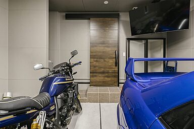 NEOデザインホームの施工事例「敷地21坪に建つ、3階建てビルトインガレージハウス」の画像4