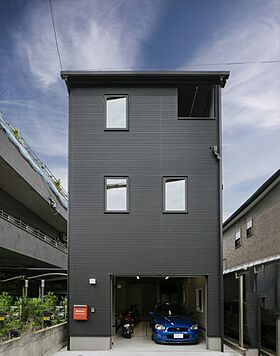 NEOデザインホームの施工事例「敷地21坪に建つ、3階建てビルトインガレージハウス」の画像9