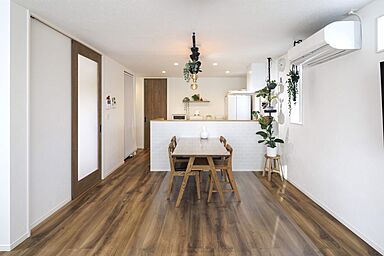 NEOデザインホームの施工事例「イニシャル&ランニングコストを重視した、シンプルで柔軟な家」の画像1