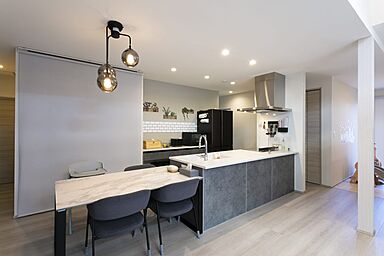 NEOデザインホームの施工事例「キッズスペース+スキップフロアで子供の成長を育む平屋」の画像5