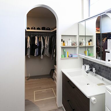 NEOデザインホームの施工事例「キッズスペース+スキップフロアで子供の成長を育む平屋」の画像7