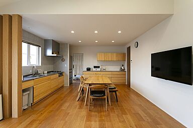 NEOデザインホームの施工事例「子育てをのびのびと。成長を愉しむ平屋の暮らし。」の画像1