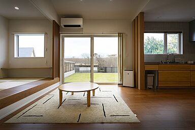 NEOデザインホームの施工事例「子育てをのびのびと。成長を愉しむ平屋の暮らし。」の画像4