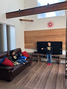 高木建設株式会社の施工事例「開放的な吹抜けのある家」の画像2