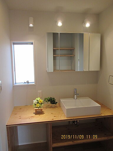 高木建設株式会社の施工事例「シンプルな四角の家」の画像3