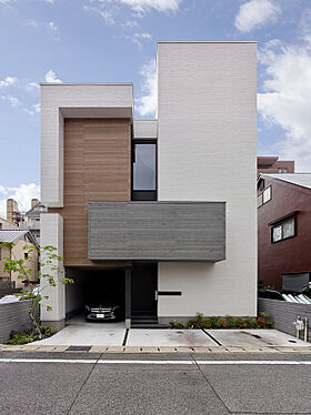 RIPARO(リパーロ)株式会社リブライフの施工事例「建築デザイナーと実施設計のコラボで、デザインも機能も納得の3階建て二世帯住宅に」の画像9