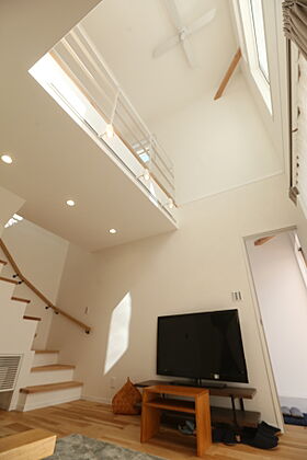 ONEST HOME有限会社後藤建設の施工事例「ダイニング、キッチン、リビングからもアウトドアリビングに出られる家 岐阜市」の画像2