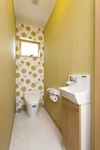 木の家スタイルのトイレ 小嶋工務店 TOKYO WOOD - 三鷹展示場の事例画像