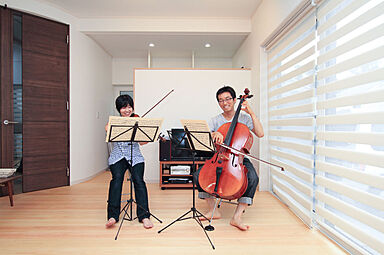 小嶋工務店 TOKYO WOOD - 立川第一展示場の施工事例「自宅をミニ演奏会のステージに!」の画像
