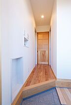 木の家スタイルの玄関 小嶋工務店 TOKYO WOOD - 三鷹展示場の事例画像