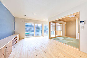 小嶋工務店 TOKYO WOOD - 立川第一展示場の施工事例「【3098万円】それぞれの住みやすさと関係性に配慮、風通しの良いズレの2世帯。」の画像5