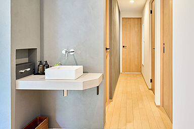 小嶋工務店 TOKYO WOOD - 小金井展示場の施工事例「【2500万円~】建築のプロが叶えた、京町家を想わせるモダンな住まい」の画像3