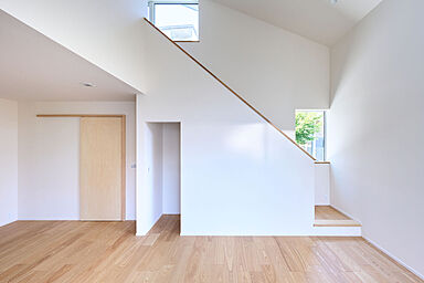 小嶋工務店 TOKYO WOOD - Forest Family展示場の施工事例「家族の時間もひとりの時間も大切にする家へ。飽きのこないシンプル&ナチュラル」の画像1