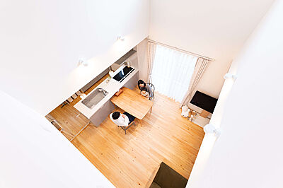 北欧スタイルのリビング 小嶋工務店 TOKYO WOOD - 三鷹展示場の事例画像