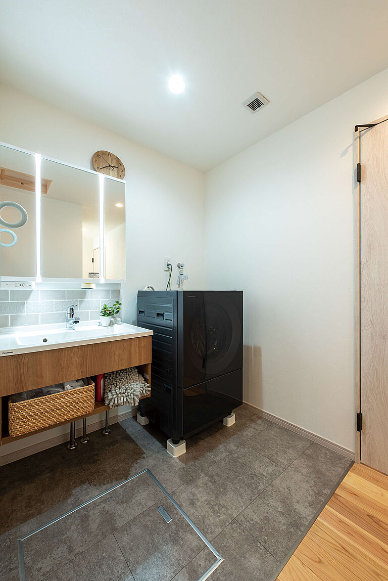 小嶋工務店 TOKYO WOOD - Forest Family展示場の公式画像_洗面7