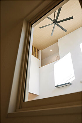 小嶋工務店 TOKYO WOOD - Forest Family展示場の施工事例「【3000万円~】どこにいても家族を感じほっとする暖かさの家」の画像7