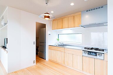 小嶋工務店 TOKYO WOOD - 立川第一展示場の施工事例「『TOKYO WOOD』に共感。徹底して無駄を省いた、ミニマルスタイルの暮らし」の画像3