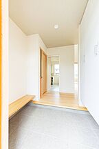 シンプルモダンスタイルの玄関 小嶋工務店 TOKYO WOOD - 三鷹展示場の事例画像