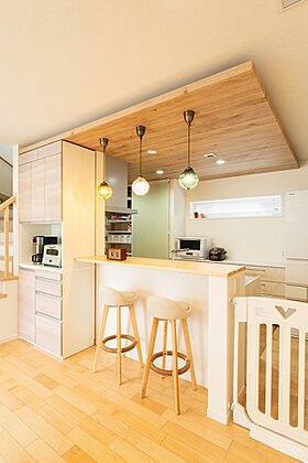 小嶋工務店 TOKYO WOOD - 立川第一展示場の施工事例「『機能性』と『ぬくもり』を調和させた ストレスフリーな憩いのマイホーム」の画像3