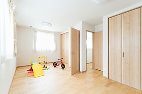 小嶋工務店 TOKYO WOOD - 立川第一展示場の施工事例「『機能性』と『ぬくもり』を調和させた ストレスフリーな憩いのマイホーム」の画像6