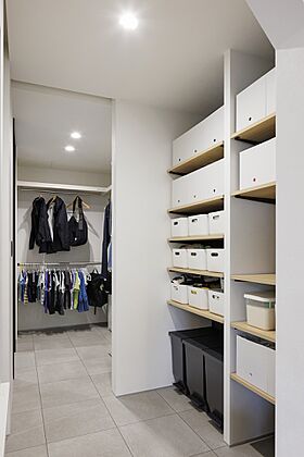 小嶋工務店 TOKYO WOOD - 立川第一展示場の施工事例「ハイスペックな性能とデザインを 両立したスタイリッシュな住まい」の画像5