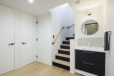 小嶋工務店 TOKYO WOOD - Forest Family展示場の施工事例「ハイスペックな性能とデザインを 両立したスタイリッシュな住まい」の画像8