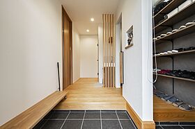 小嶋工務店 TOKYO WOOD - 立川第一展示場の施工事例「『TOKYO WOOD』の家づくりに共感 桧の香りで、心身ともにリラックス」の画像10