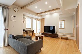 小嶋工務店 TOKYO WOOD - 立川第一展示場の施工事例「『TOKYO WOOD』の家づくりに共感 桧の香りで、心身ともにリラックス」の画像2