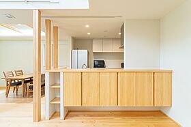 小嶋工務店 TOKYO WOOD - 立川第一展示場の施工事例「TOKYO WOODの無垢材が満ちる 澄んだ空気の家」の画像5