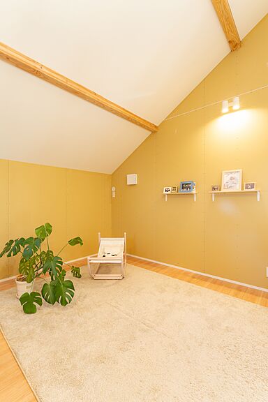 小嶋工務店 TOKYO WOOD - Forest Family展示場の施工事例「スキップフロアと吹き抜けで建坪20坪台でも、開放感ある理想の住まいへ」の画像7