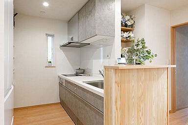 小嶋工務店 TOKYO WOOD - 小金井展示場の施工事例「なかよし家族が選んだ“完全同居型” それぞれの暮らしも楽しい二世帯住宅へ」の画像3