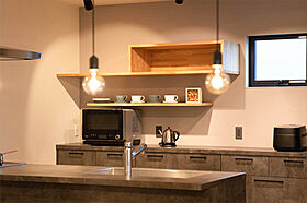 一生健命の家づくり研究会の施工事例「【一生健命の家づくり研究会】ヨガと暮らす サロン併設モダンガレージハウス|豊橋市」の画像2