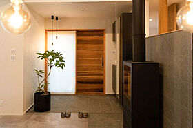 一生健命の家づくり研究会の施工事例「【一生健命の家づくり研究会】ヨガと暮らす サロン併設モダンガレージハウス|豊橋市」の画像3