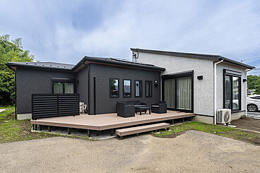 広島建設株式会社 -セナリオハウス- 千葉ニュータウン展示場の施工事例「大満足!ホテルライクな平屋」の画像