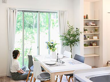 株式会社Standard 沼津市岡宮展示場の施工事例「【三島市/28坪】緑との調和が心地よい、爽やかな風が通る家」の画像3