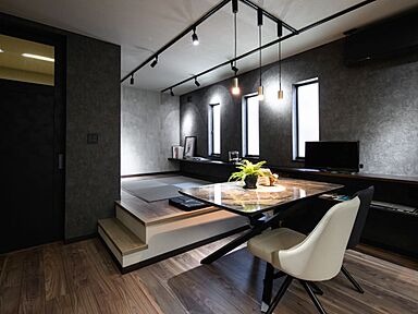 株式会社Standard 沼津市岡宮展示場の施工事例「【富士市/32坪】小上がりが印象的な、遊び心のあるLDK」の画像1