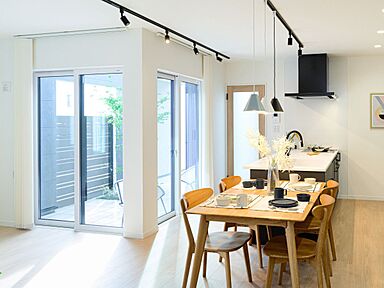 株式会社Standard 三島展示場の施工事例「【伊豆の国市/31坪】プライベートテラスのあるやすらぎの家」の画像5