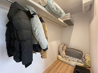 株式会社建匠の施工事例「吹き抜けとボルダリング壁がある、遊び心溢れる開放的な家」の画像5