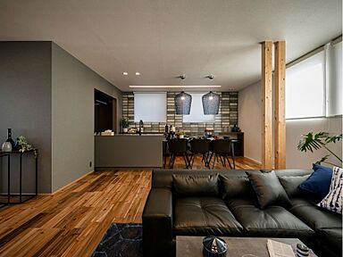 株式会社建匠の施工事例「ガレージと青空リビングのあるモデルハウス」の画像4