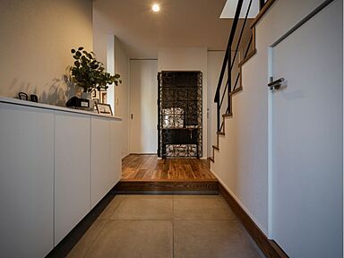 株式会社建匠の施工事例「ガレージと青空リビングのあるモデルハウス」の画像5