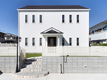 クラシスホーム株式会社 緑店(本店)の施工事例「【クラシスホーム】白壁の美しいジョージアン様式の暮らし | 刈谷市 38坪」の画像