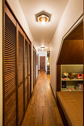 クラシスホーム株式会社 春日井店の施工事例「【クラシスホーム】ミッドセンチュリーインテリアを愛でるアメリカンハウス」の画像8