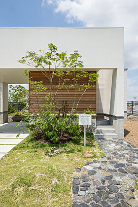 クラシスホーム株式会社 春日井店の施工事例「【クラシスホーム】緑に寄り添い自然体で暮らす家 | 愛知県 35坪」の画像2