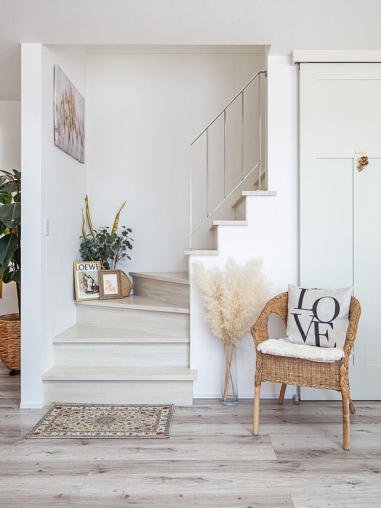 クラシスホーム株式会社 一宮店の公式画像_階段8