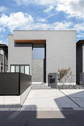 クラシスホーム株式会社 春日井店の施工事例「【クラシスホーム】タテとヨコで繋がる箱の家 | 一宮市 43坪」の画像1