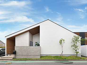 クラシスホーム株式会社 緑店(本店)の施工事例「【クラシスホーム】ジャパンディ×三角屋根の平屋 | 愛知県岡崎市 33坪」の画像